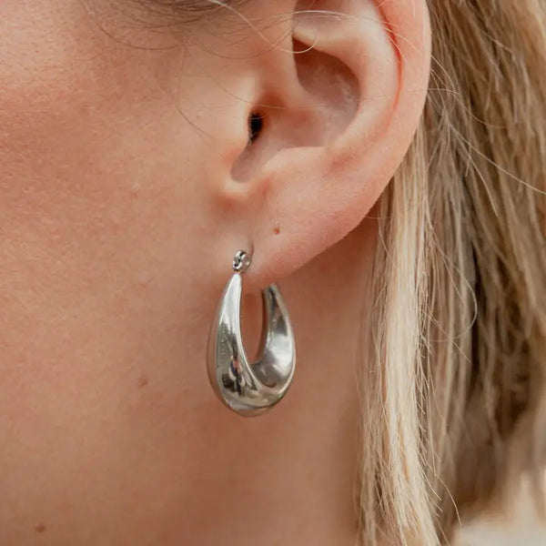 NM145S SILVER BOLD CRESCENT HOOP EARRING