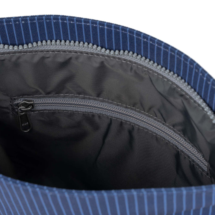 Roka Bag Kennington Dark Wash Medium